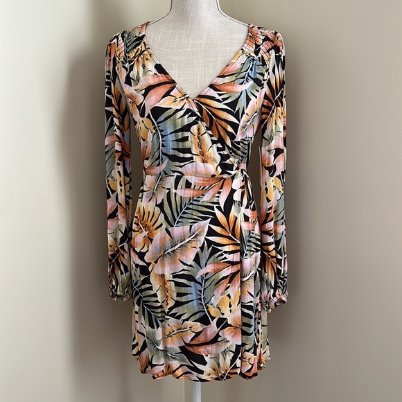 🆕 Billabong Romance Mini Dress - Picture 5 of 15